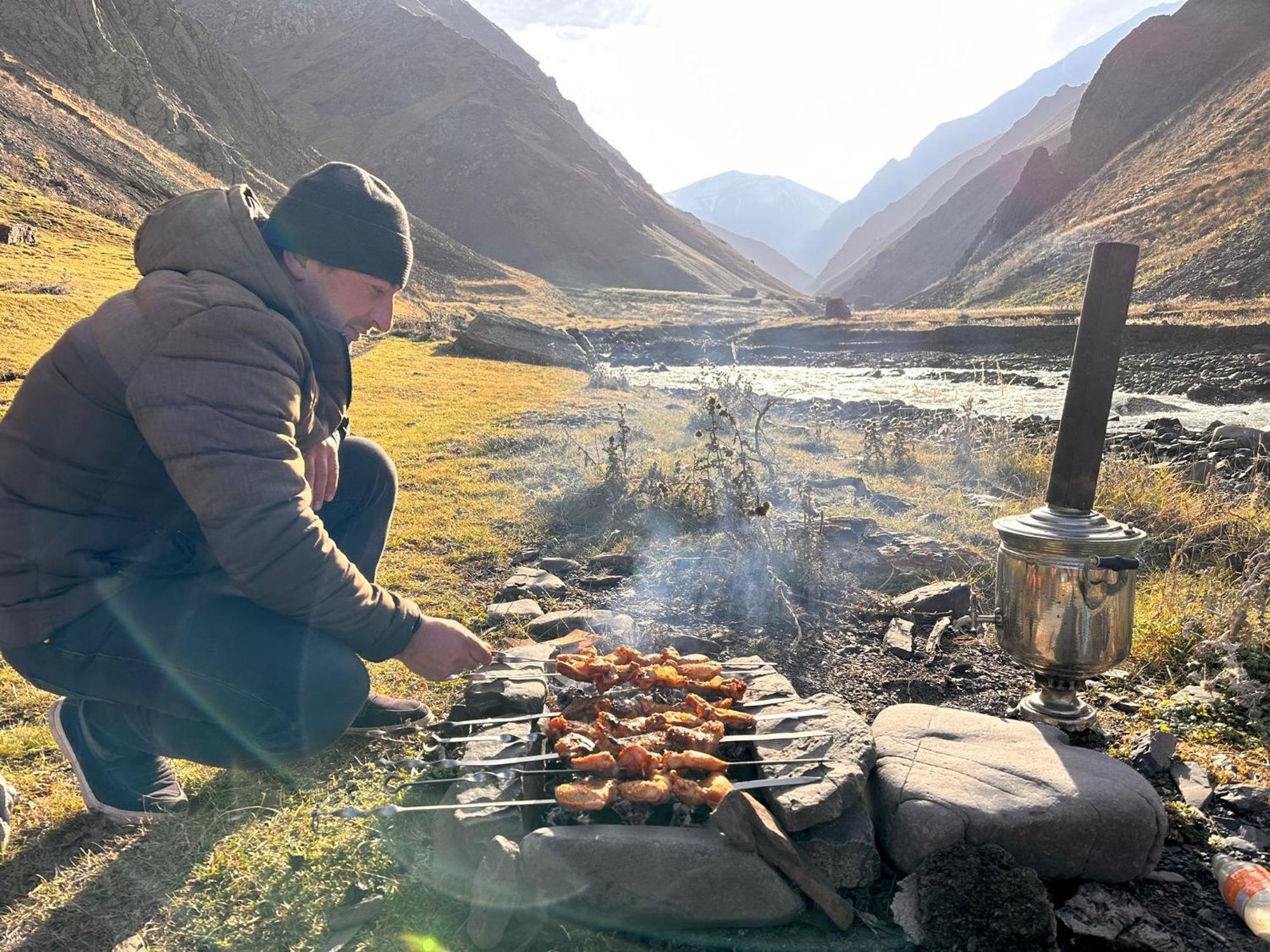 Xinaliq Khinalig Izzet'S Riverside Home Stay Eksteriør bilde