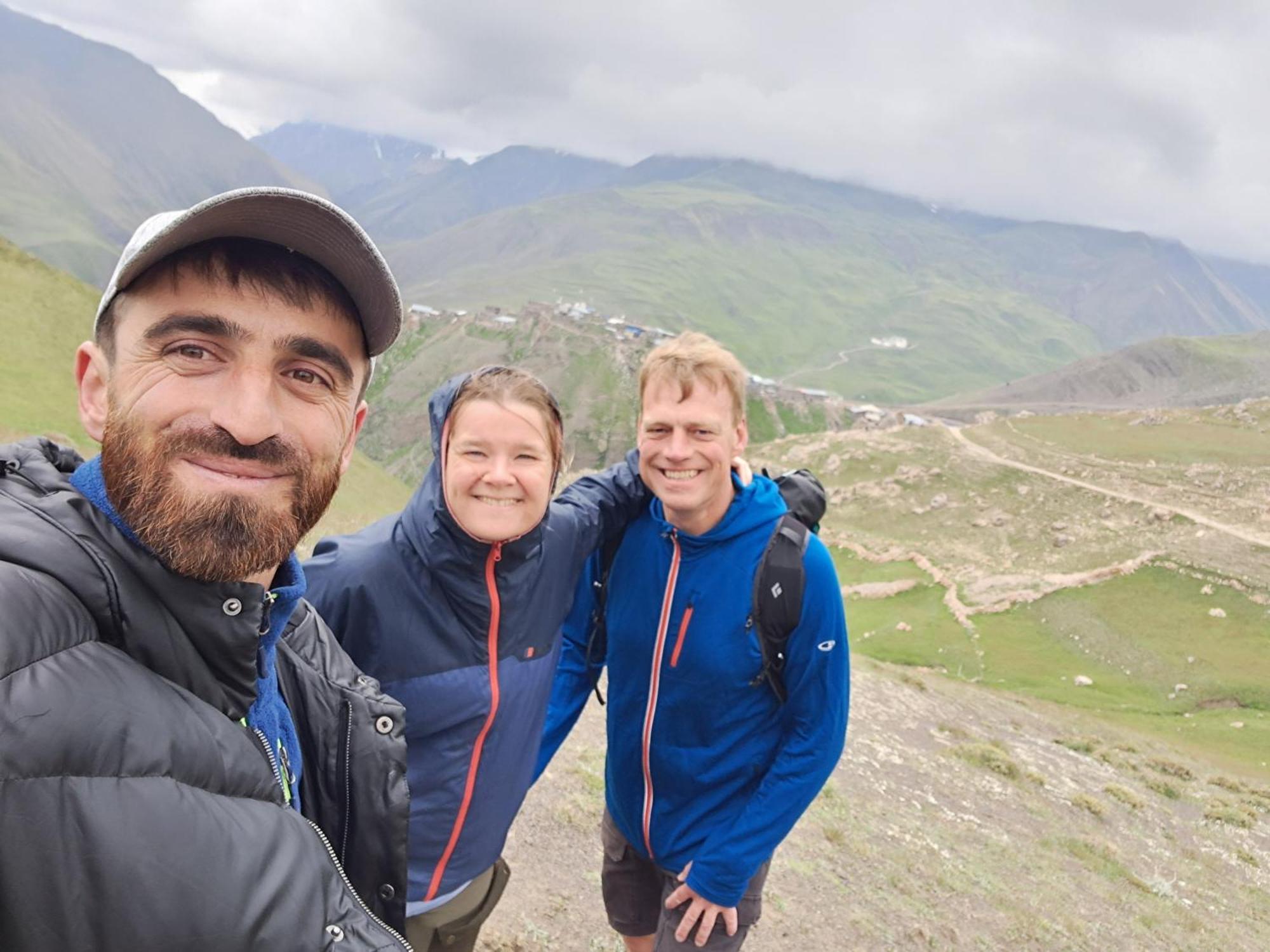 Xinaliq Khinalig Izzet'S Riverside Home Stay Eksteriør bilde