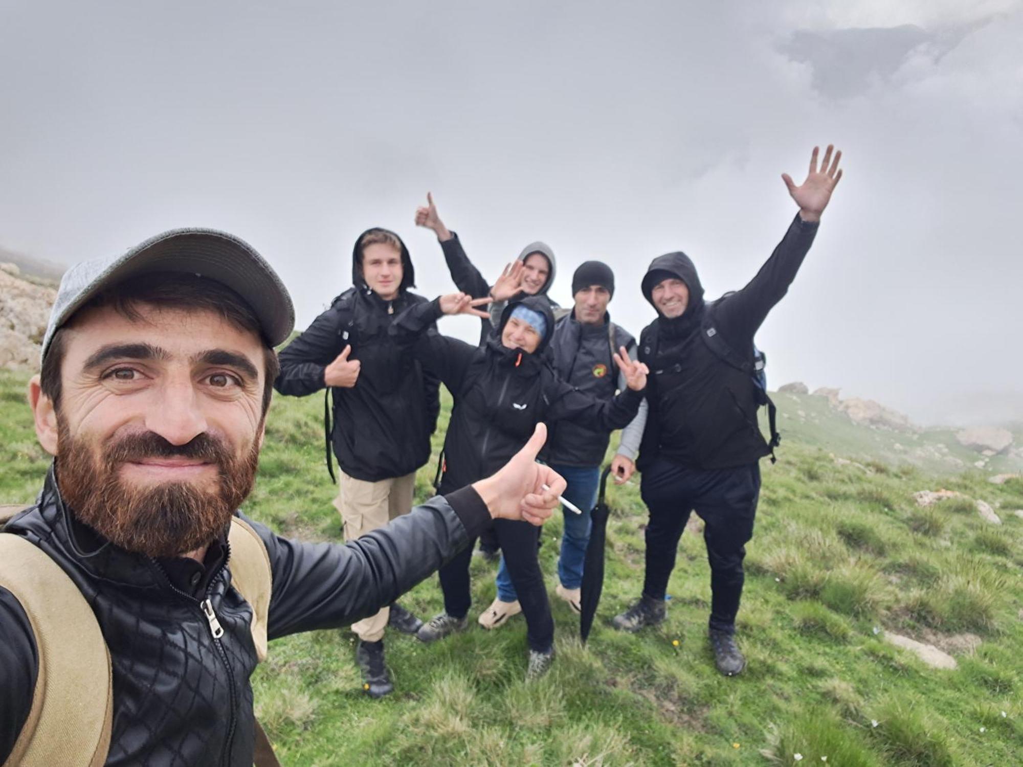 Xinaliq Khinalig Izzet'S Riverside Home Stay Eksteriør bilde