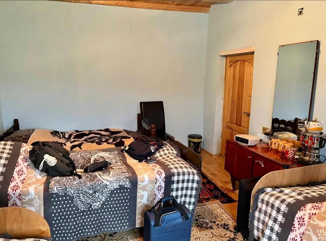Xinaliq Khinalig Izzet'S Riverside Home Stay Eksteriør bilde