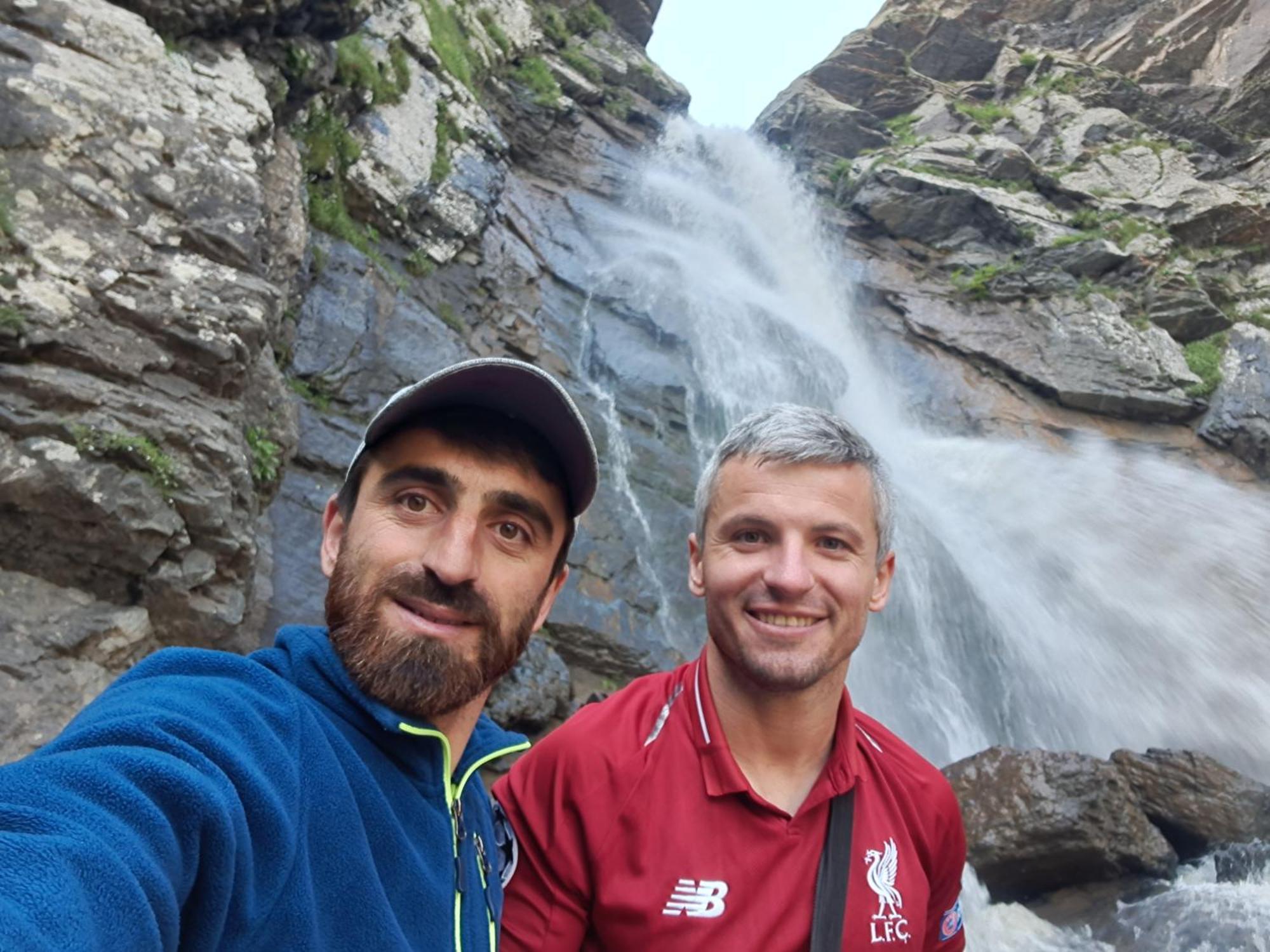 Xinaliq Khinalig Izzet'S Riverside Home Stay Eksteriør bilde