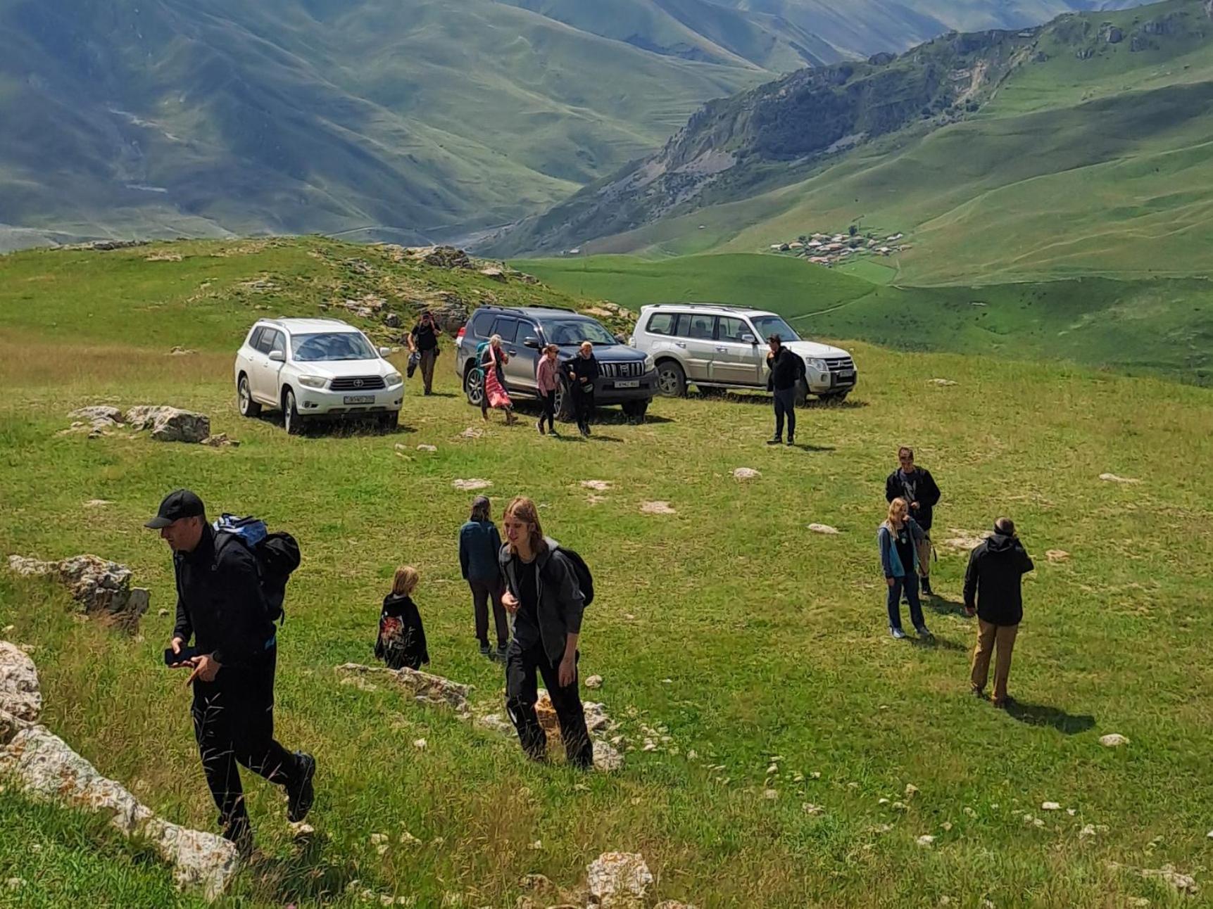 Xinaliq Khinalig Izzet'S Riverside Home Stay Eksteriør bilde